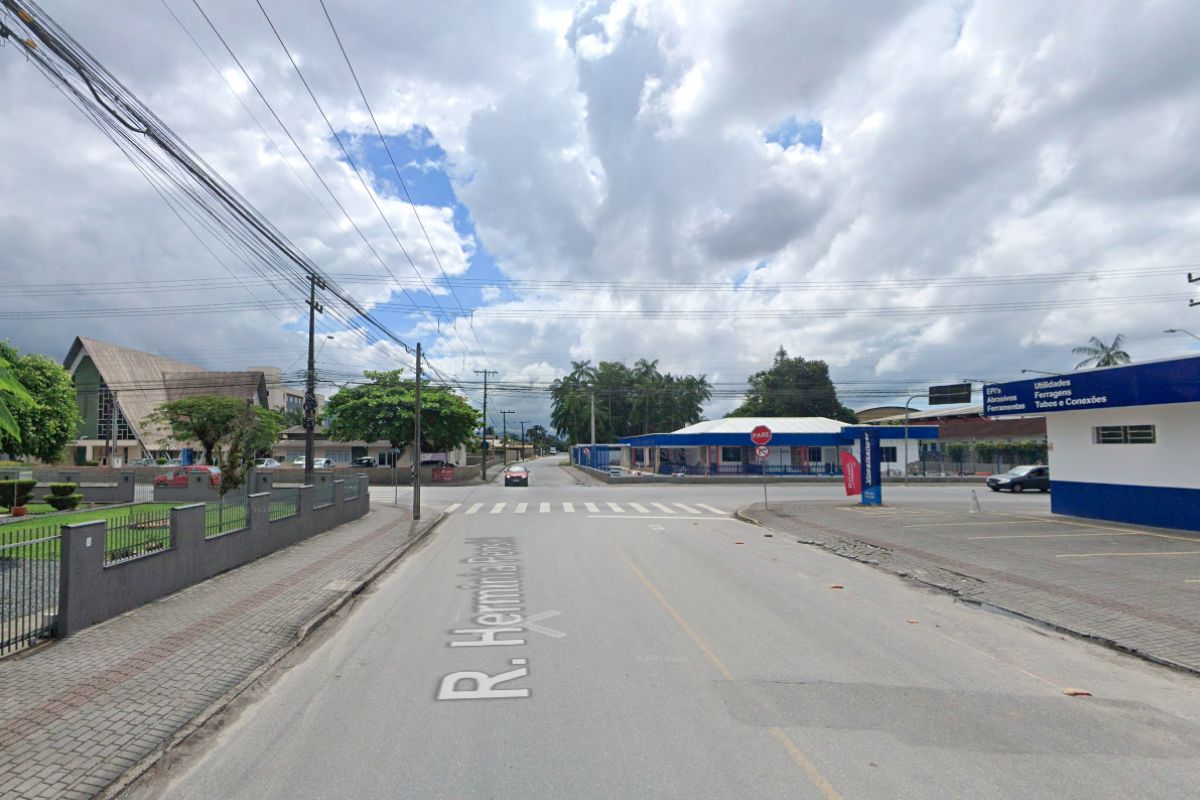 Obras em Joinville afetam trânsito e abastecimento de água
