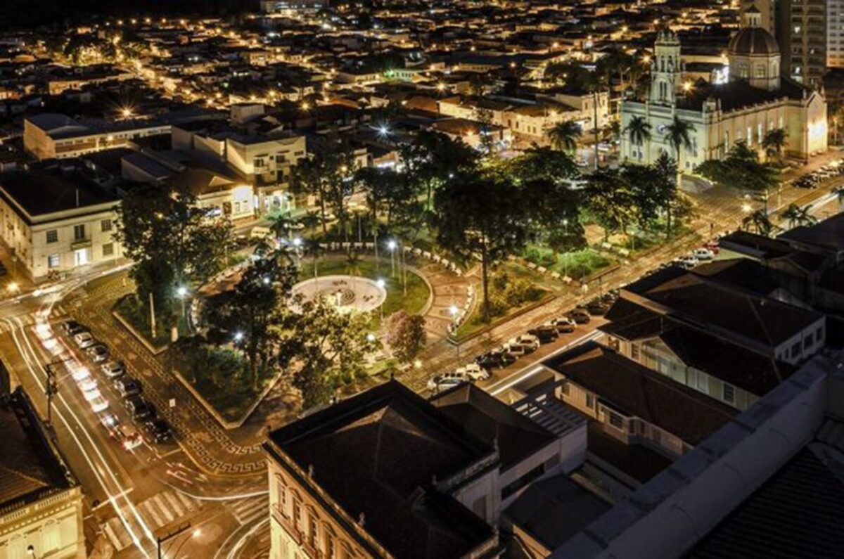 Praça da Independência em Espírito Santo do Pinhal