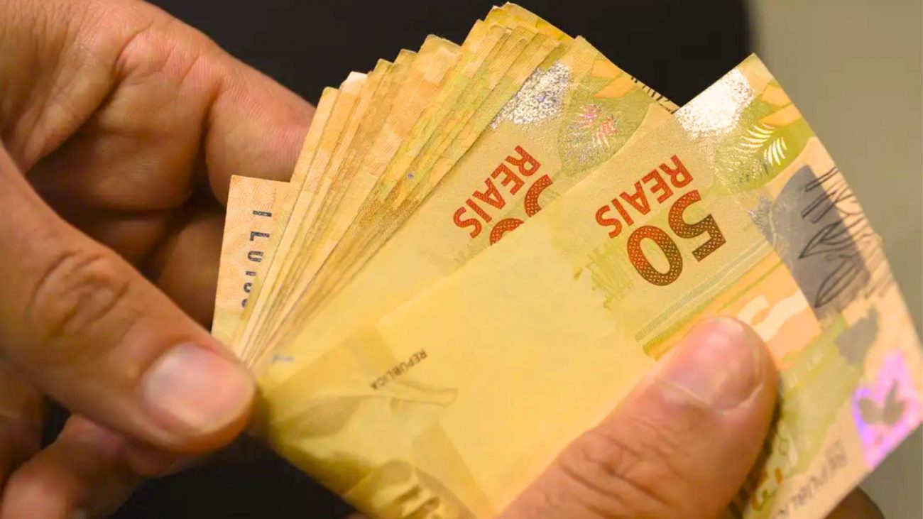 Principal suspeito de sequestro relâmpago foi encontrado com mais de R$ 1,3 mil em espécie