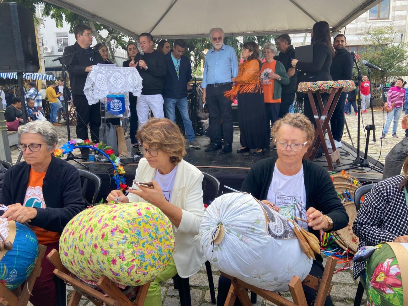 Rendeiras fazendo Renda de Bilro em Florianópolis