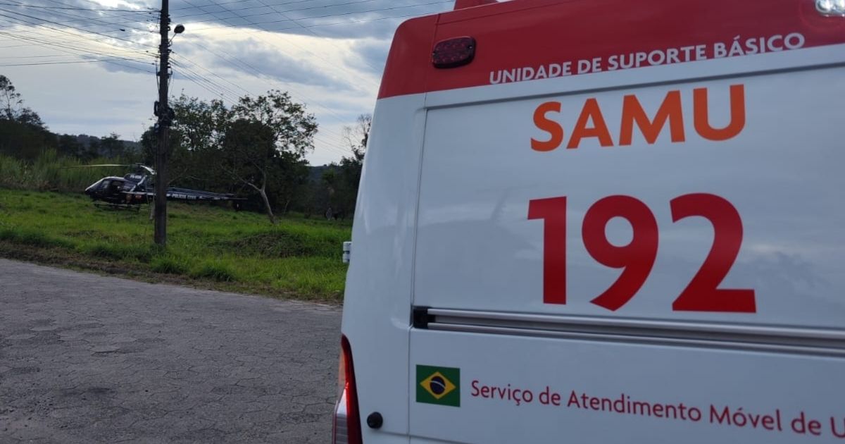 Ambulância do Samu e helicóptero do Saer