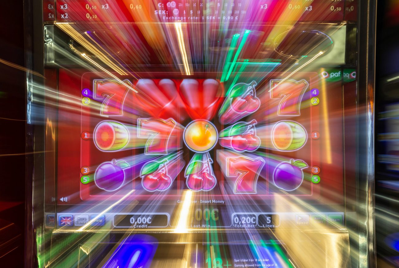 Imagem de máquina de caça-níquel. Artigo sobre slots de 5 centavos que mais pagam.