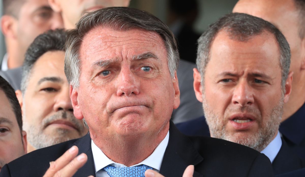 Pesquisa aponta que 65% dos entrevistados afirmam que Bolsonaro deveria abrir mão da candidatura para as eleições 2026 - Foto: Lula Marques/Agência Brasil