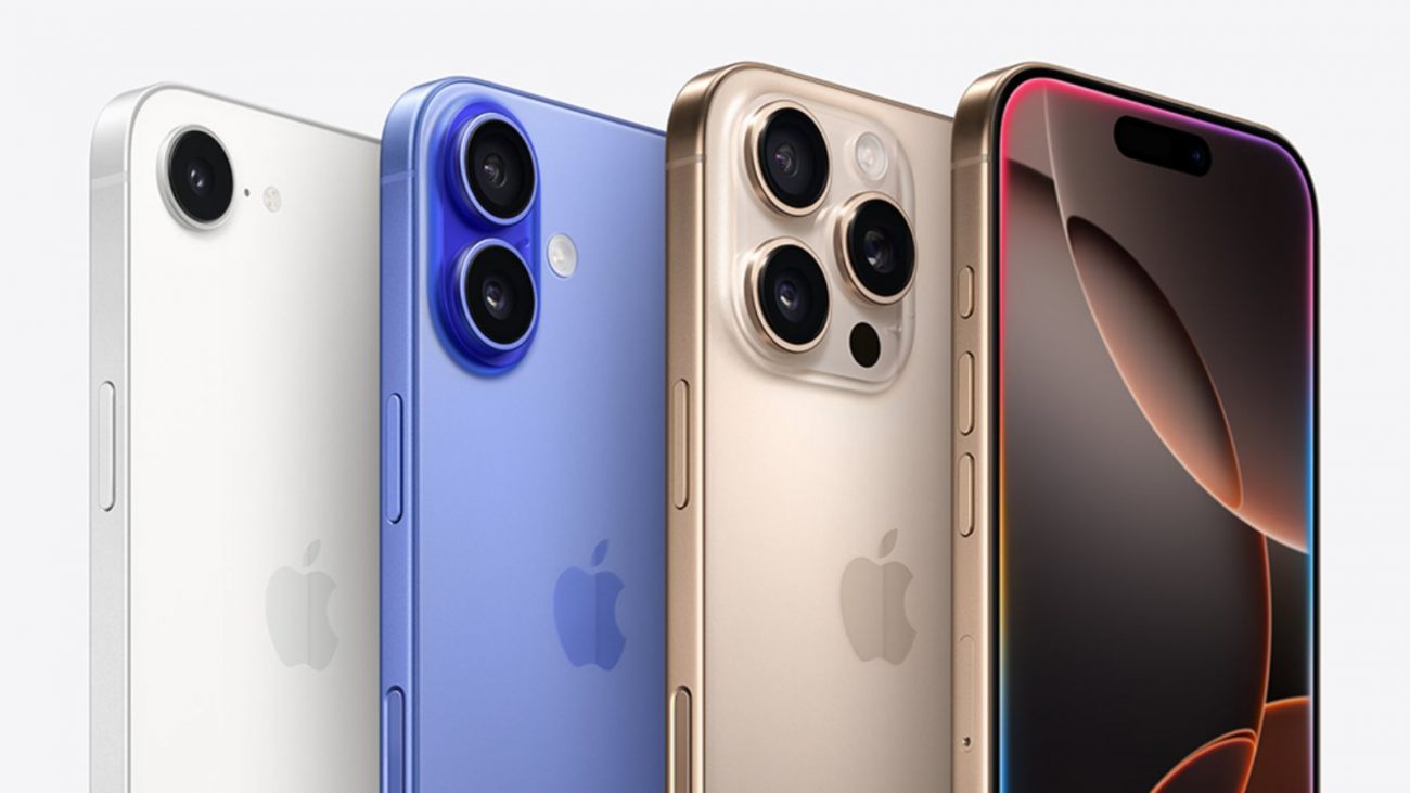 Imagem mostra vários modelos do iPhone, celular produzido pela empresa norte-americana Apple. Na imagem aparecem celulares coloridos, da cor branca, azul e dourado, mostrando a câmera traseira e a tela da frente. O fundo é uma cor neutra.