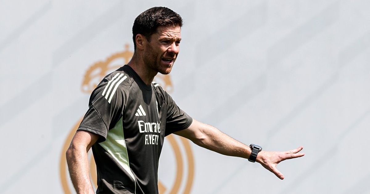 Xabi Alonso assumiu o comando técnico do Real Madrid, após a saída de Ancelotti - Real Madrid/Divulgação/ND