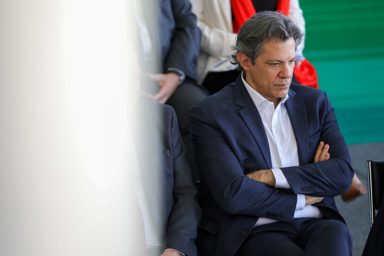 Fernando Haddad (PT), que havia dito ter acordado “preocupado com a democracia” - Foto: Fotográfo/Agência Brasil/ND