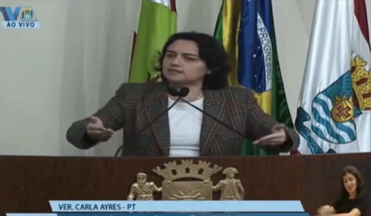 VÍDEO: Vereadora é interrompida por ‘som de videogame’ durante discurso em  Florianópolis - Vídeo 1