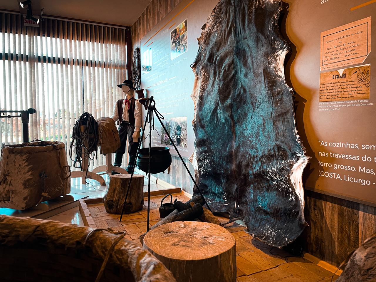 Detalhes da exposição na Casa da Cultura de Urupema - PMU/Divulgação