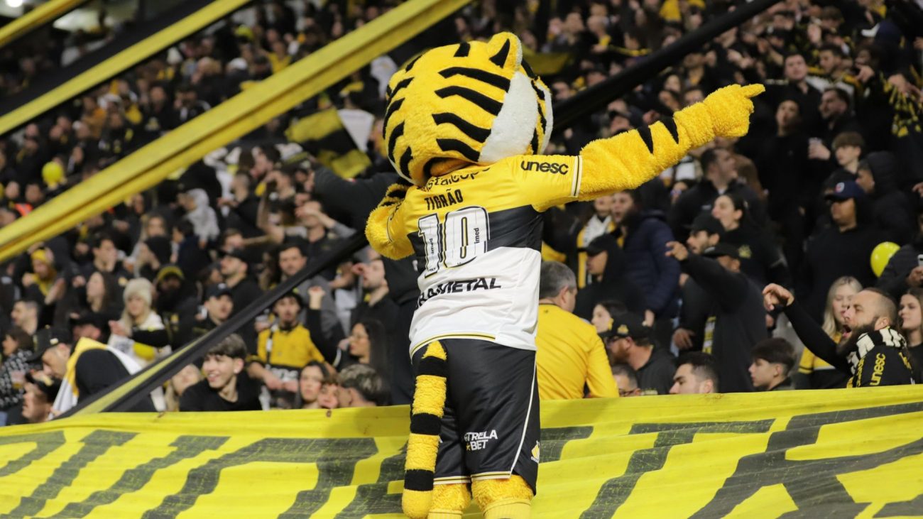 Tigre vem embalado e quer vaga no G4 - Celso da Luz/Criciúma/ND