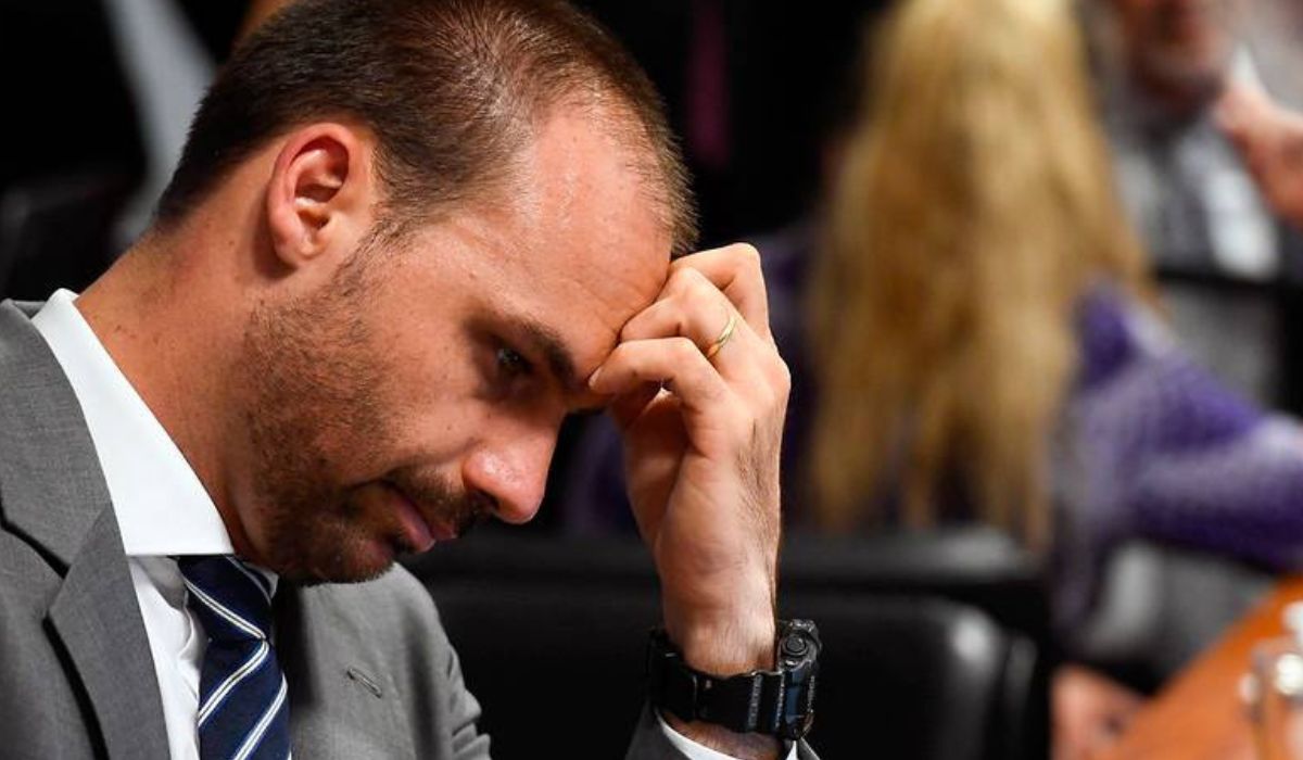 Licenciado nos EUA, Eduardo Bolsonaro teria articulado sanções ao Brasil 