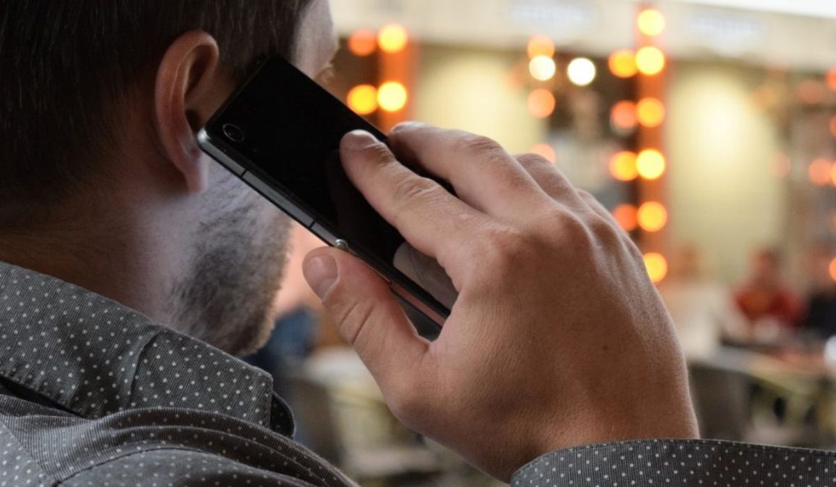 Itaú e Google lançam bloqueio de ligação falsa: o celular nem toca se for golpe