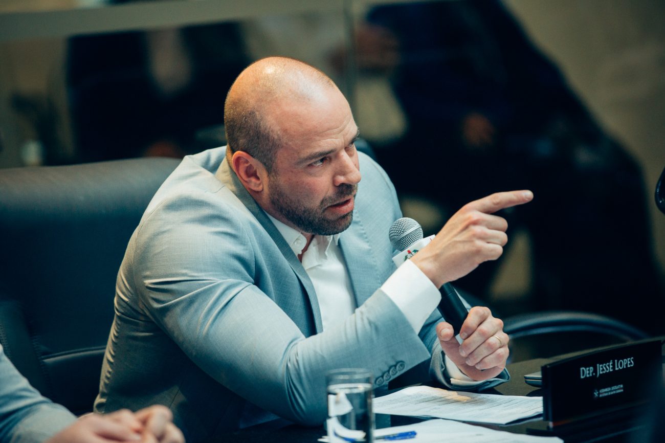 Jessé Lopes, autor do projeto, afirma que cotas que não tenham renda como justificativa resultam em resultados "pífios"