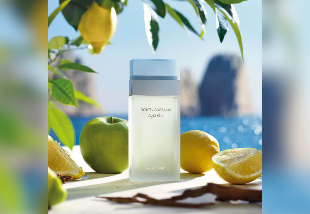O frescor do limão siciliano faz do Light Blue um clássico entre os perfumes cítricos femininos - Dolce & Gabbana/ND