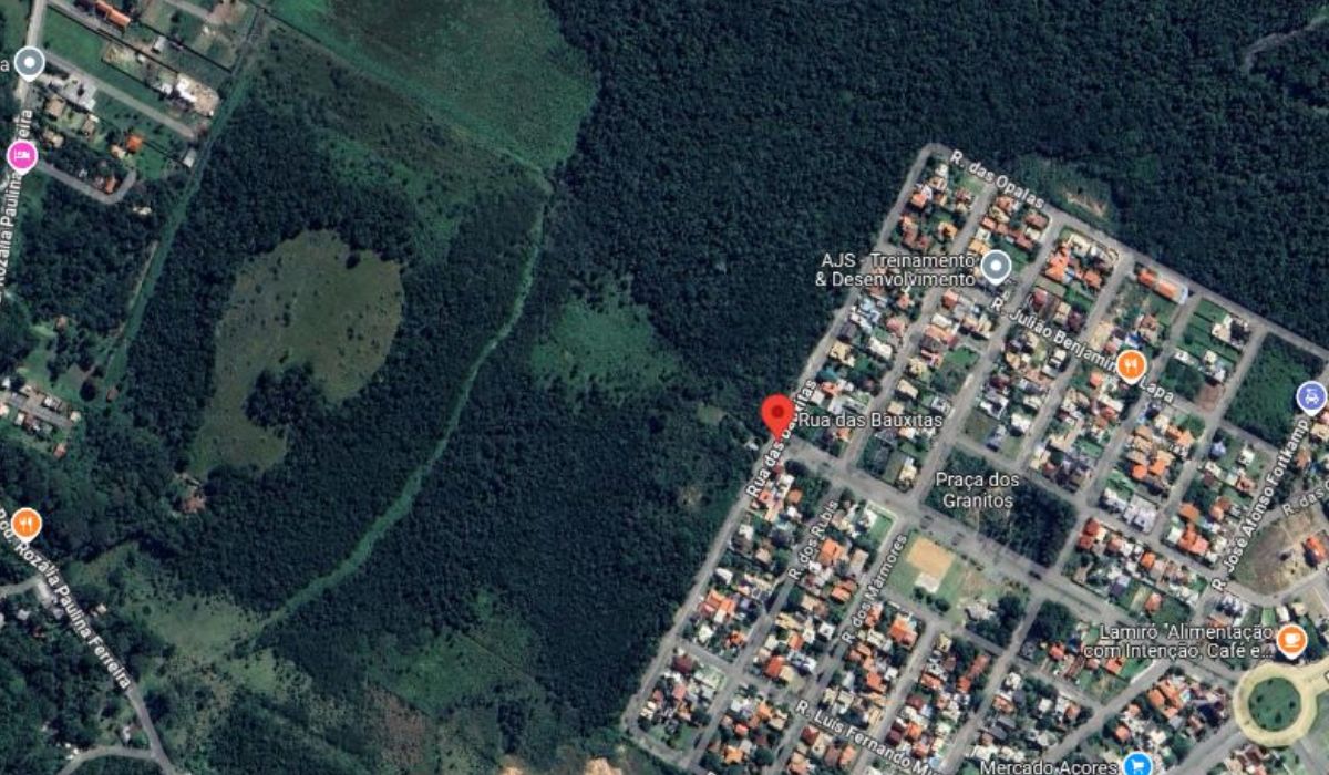 vista aérea de terreno de leilão em Florianópolis 
