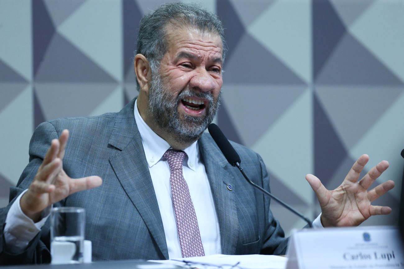 CPMI do Inss deve convocar o ex-ministro Carlos Lupi