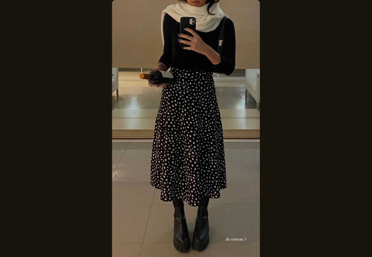 A saia midi é uma peça curinga que não pode faltar no guarda-roupa de inverno - Pinterest/ND
