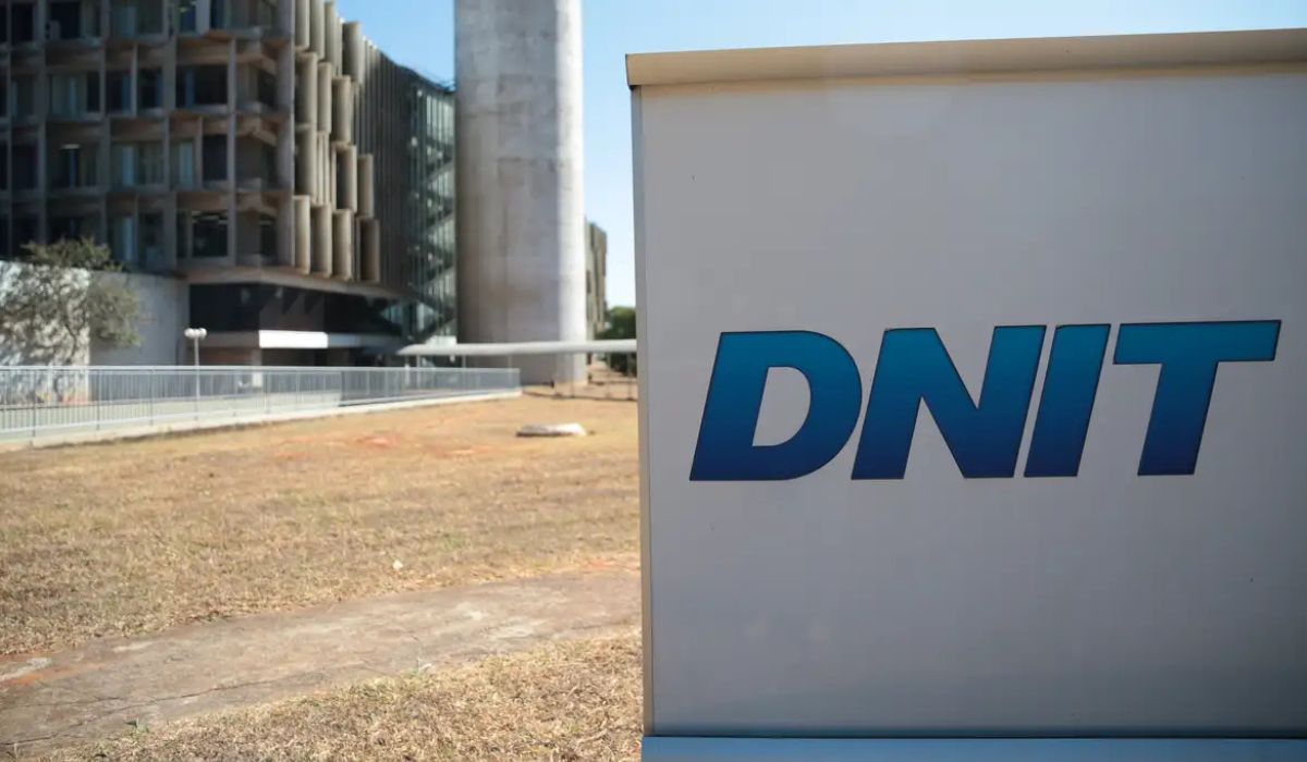 Multa diária de R$ 50 mil por radar fora de operação deve pesar no bolso do Dnit e concessionárias. – Foto: Marcello Casal JrAgência Brasil