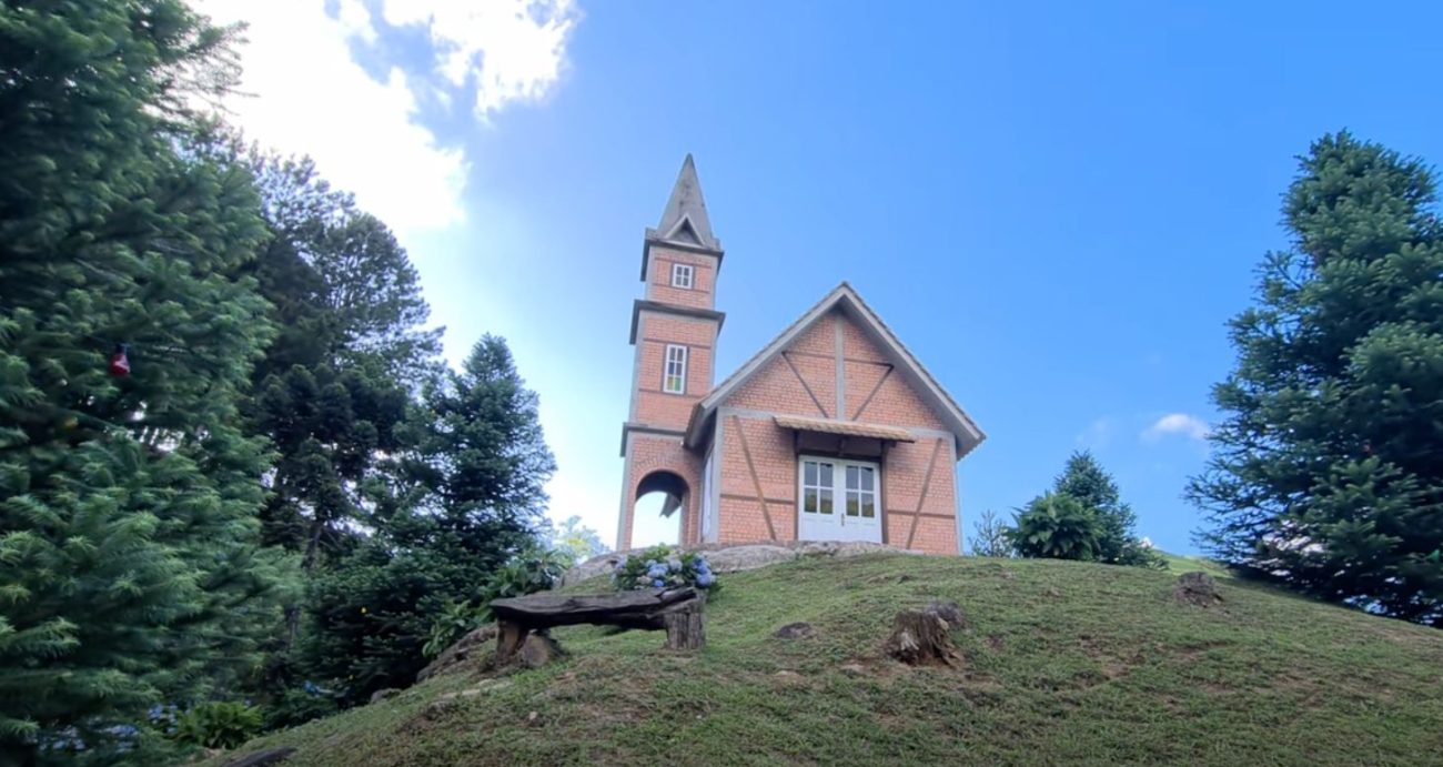 Conheça a capela Santa Ana. Igreja encantada de SC que parece ter saído de um conto alemão. - Nilo Luiz/ND