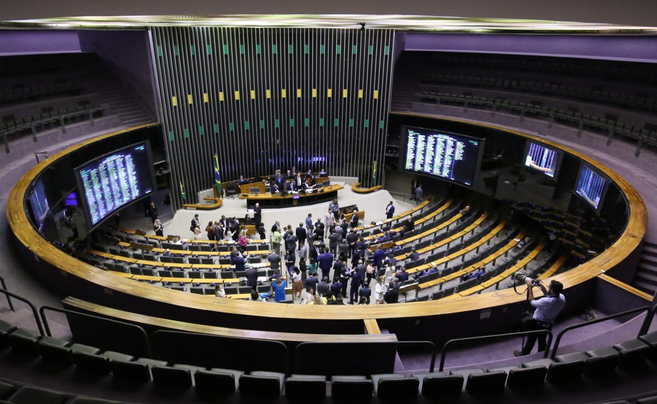 Avaliação de vetos presidenciais pelo Congresso criou fila seletiva para a negociação política.