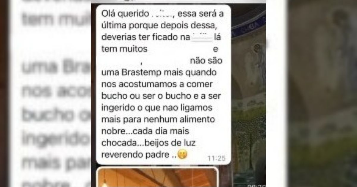 Imagem do print de uma conversa que a mulher estava tendo com o padre, para provar o que estava sendo feito a vítima