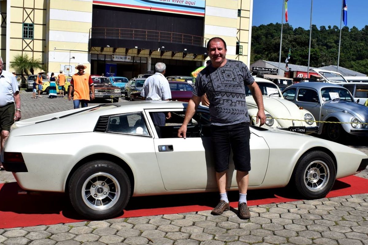 Celestino morreu dirigindo o carro esportivo Miura que tanto amava