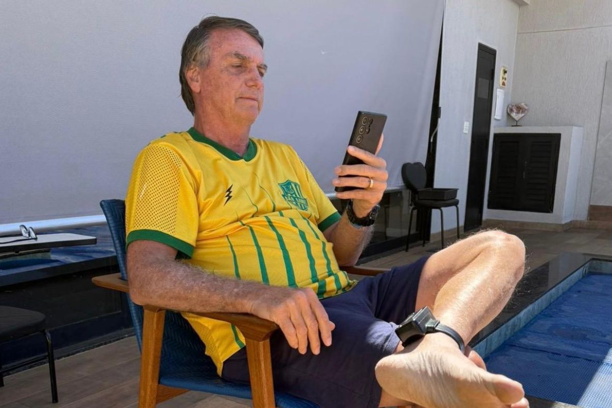 'Crises de soluço' e prisão domiciliar: como foi primeira semana de julgamento para Bolsonaro?