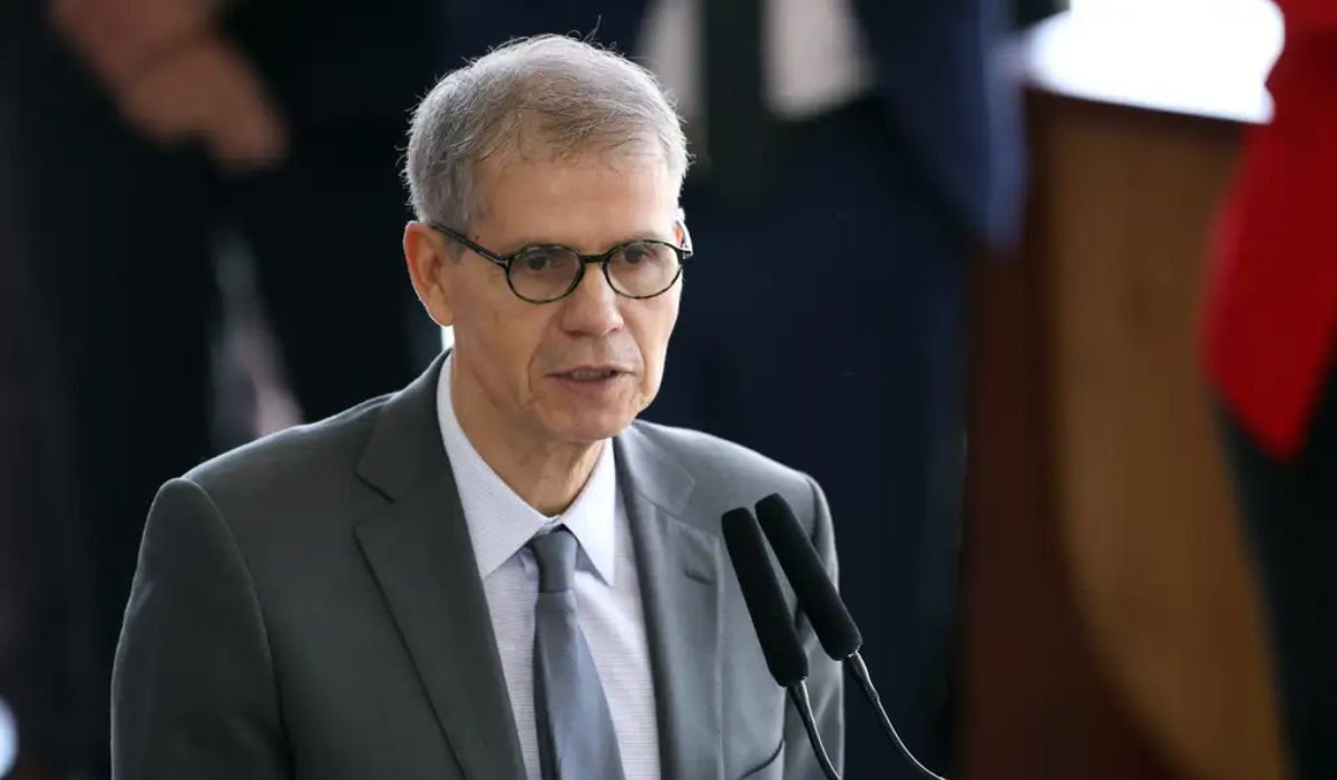 O ministro-chefe da Secretaria de Comunicação Social, Sidônio Palmeira, desmentiu rumores de que Lula deixaria a disputa ao Planalto em 2026Foto: José Cruz/Agência Brasil