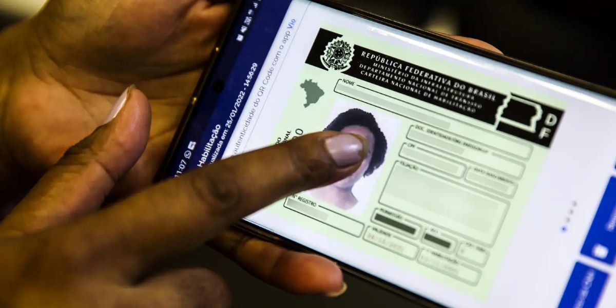 CNH gratuita é liberada em novos estados para mulheres com mais de 18 anos tirarem carteira sem custo! contioutra.com - CNH gratuita é liberada em novos estados para mulheres com mais de 18 anos tirarem carteira sem custo!