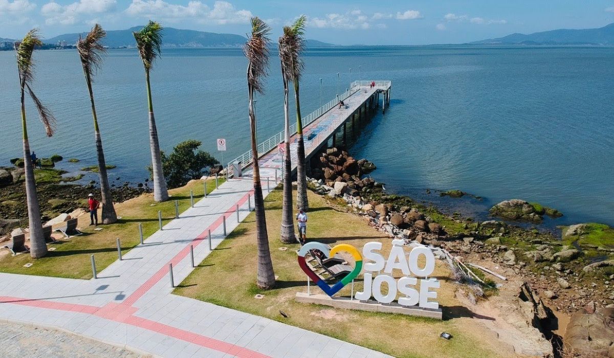 Localização estratégica, segurança, infraestrutura e facilidade de acesso a Florianópolis são características marcantes da cidade - Foto: Reprodução/ND