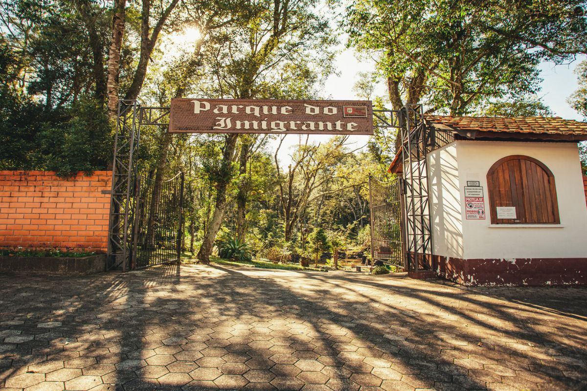 Parque do Imigrante é um espaço que homenageia os primeiros colonizadores austríacos - Treze Tílias/ND