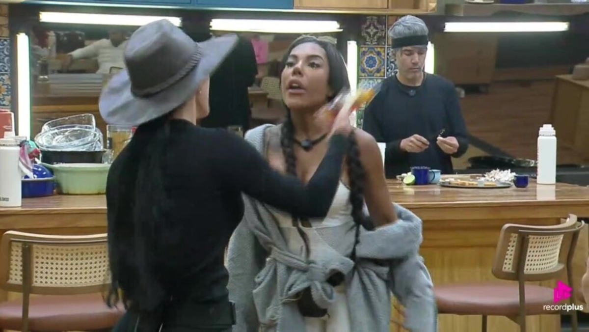 Carol Lekker acusou Rayane Figliuzzi de agressão em A Fazenda 17 – Foto: Record/Reprodução/ND