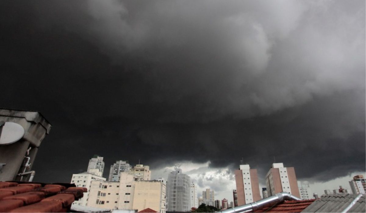 contioutra.com - Ciclone de até 90 km/h ameaça cinco estados no feriado do Dia das Crianças; veja se o seu está na lista