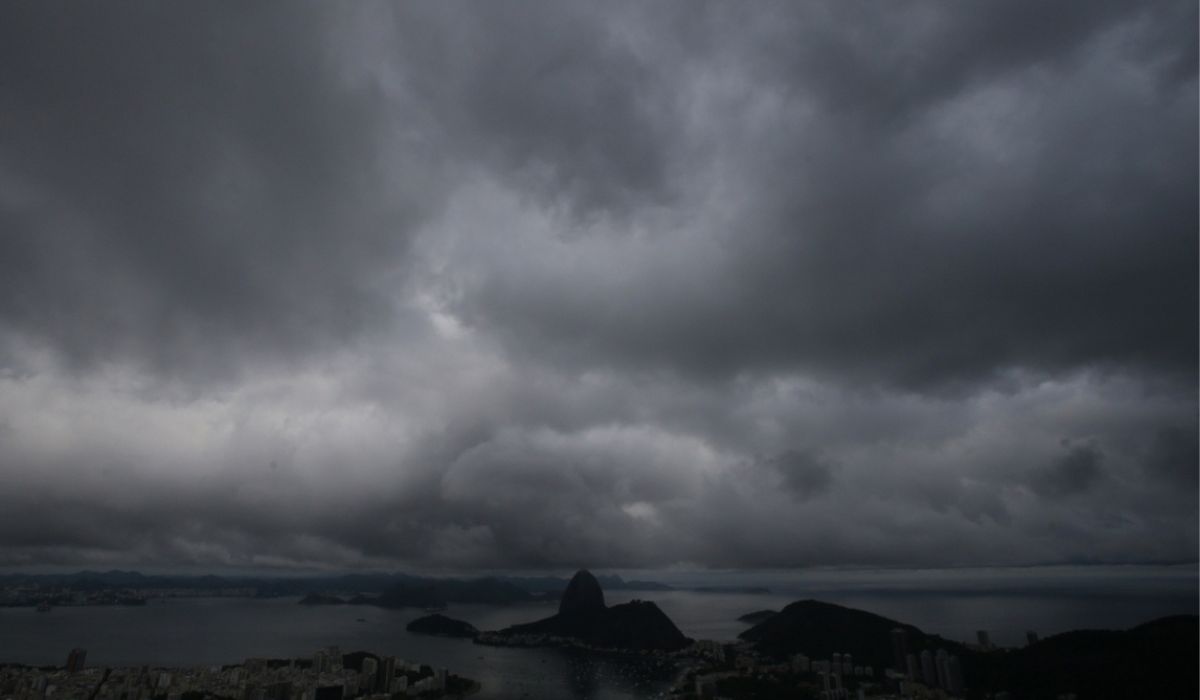 Acumulados de até 130 mm de chuva podem provocar alagamentos e transtornos &#8211; Foto: Daniel Castelo Branco/Reprodução
