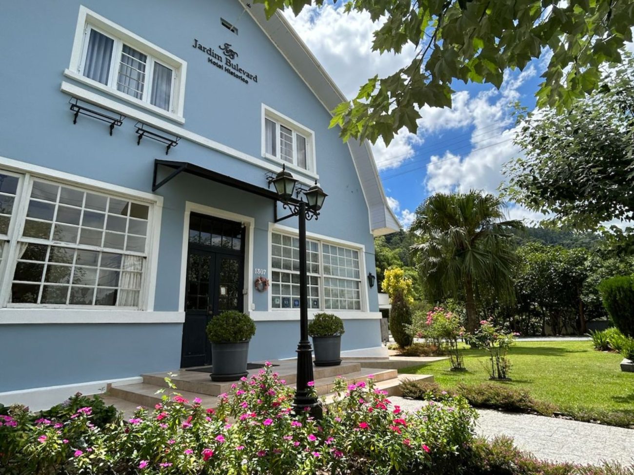 Hotel Jardim Bulevard, em Ituporanga, fica em um casarão histórico da cidade - Divulgação/Hotel Jardim Bulevard/ND