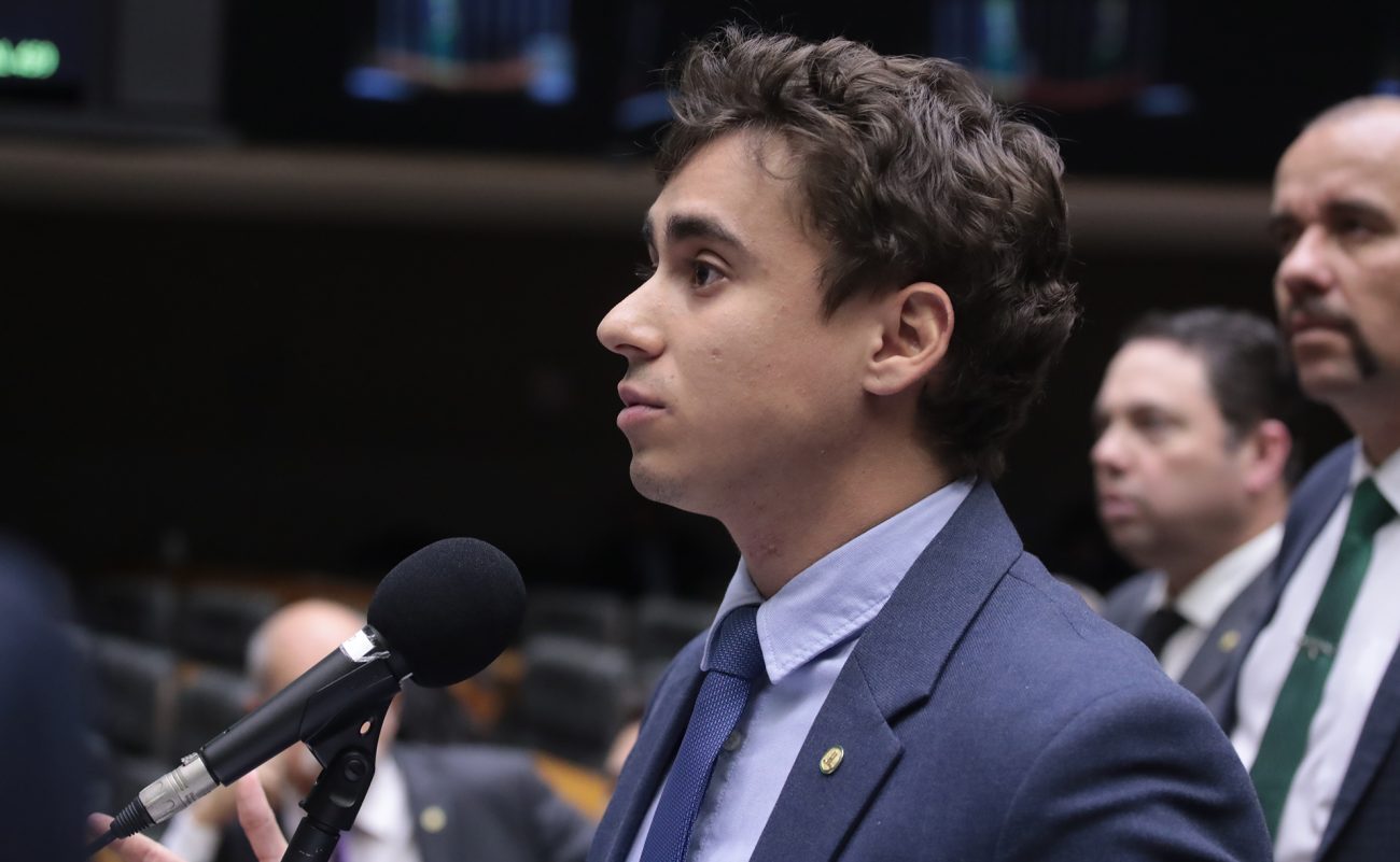 Nikolas Ferreira critica Gilmar Mendes sobre impeachment