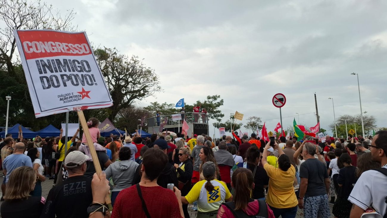 Florianópolis tem ato contra PEC da Blindagem e PL da Anistia