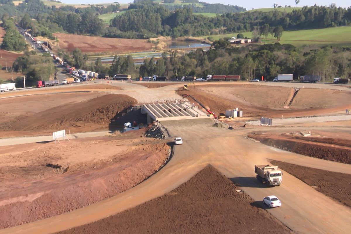 Obra em elevado entre BRs 282 e 158 chegam a 70% e prometem dar fim ao 'palco das mortes' em SC