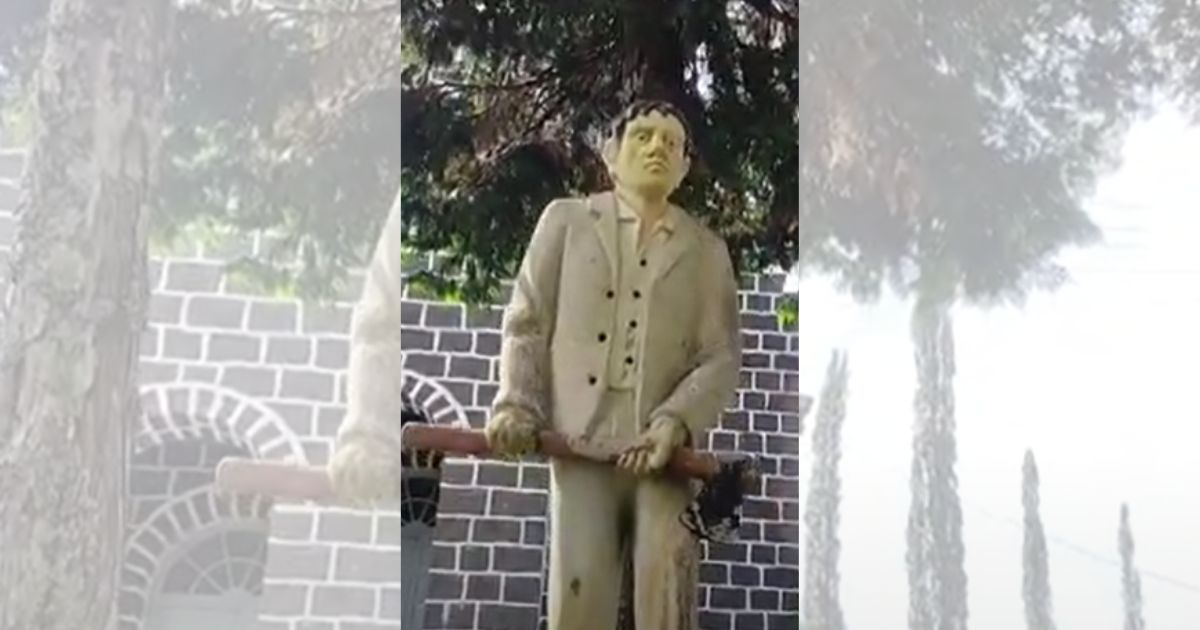 Homenagem em frente à igreja lembra as primeiras famílias que ajudaram a erguer o distrito - Reprodução/Internet/ND