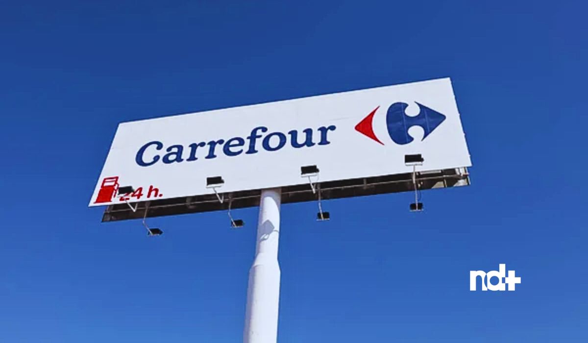Banner do Carrefour, supermercado investigado em Florianópolis