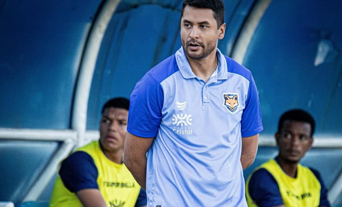 Figueirense anuncia novo técnico para a base