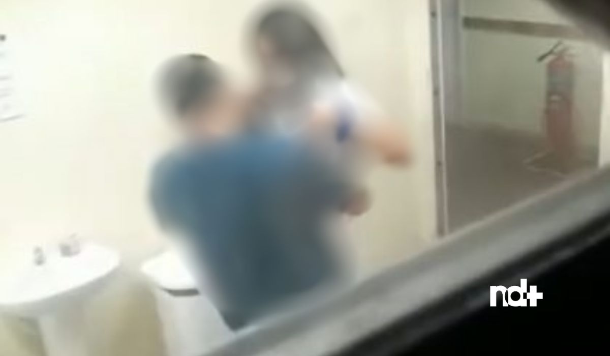 Médico e estagiária foram flagrados mantendo relações sexuais em UPA