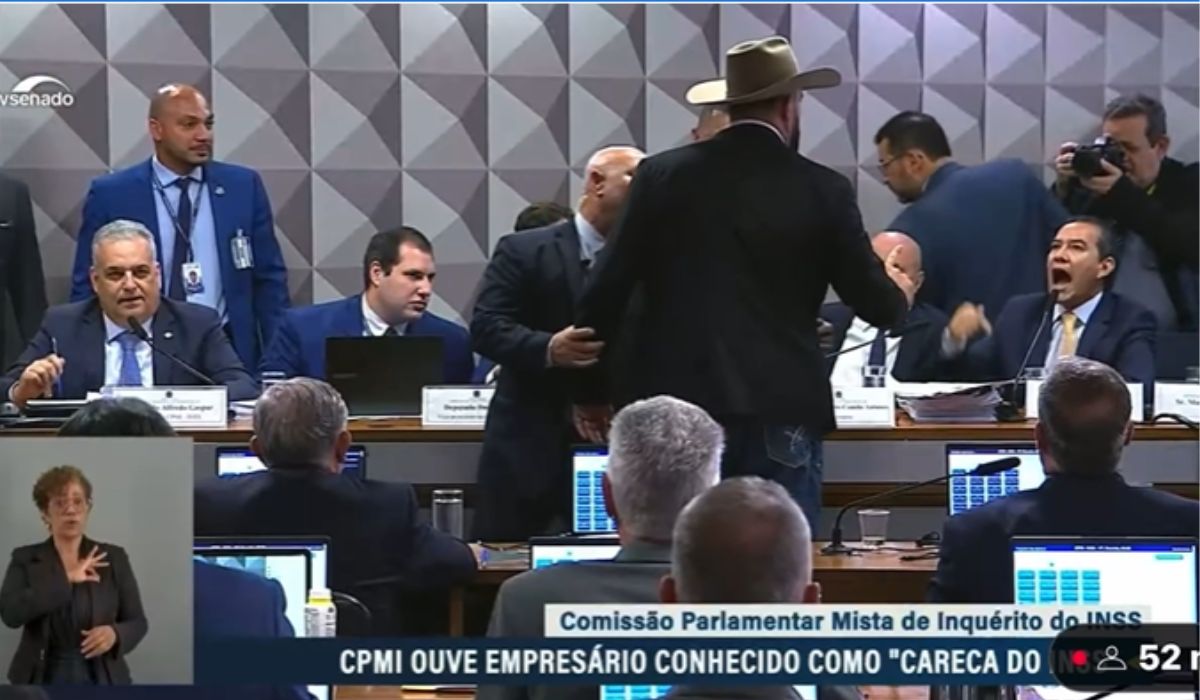 Zé Trovão bate-boca com advogado do ‘careca do INSS’ e CPMI do INSS é suspensa – Foto: Reprodução/ND