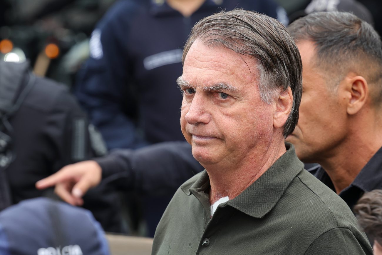 Jair Bolsonaro é preso preventivamente em Brasília na manhã deste sábado (22)