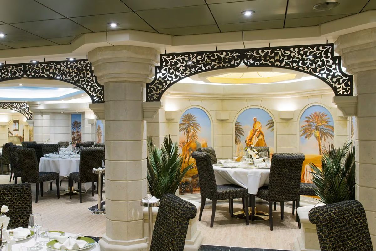 São diversas opções de restaurantes - Divulgação/MSC Preziosa/ND