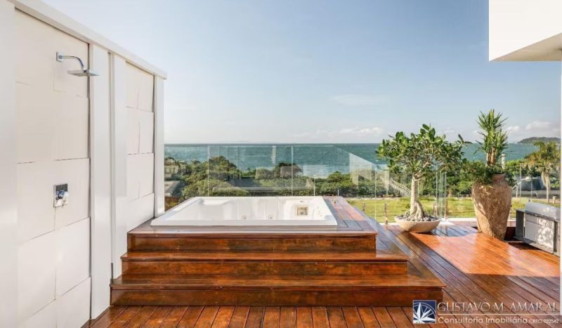 Um dos Airbnbs mais caros de Florianópolis fica a poucos metros do mar - Reprodução/ND