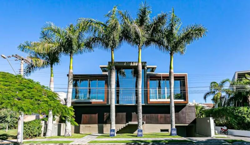 Casa mais cara no Airbnb em Florianópolis custa R$ 36.179, mas está em por desconto de custando R$30.179 a noite - Reprodução/ND