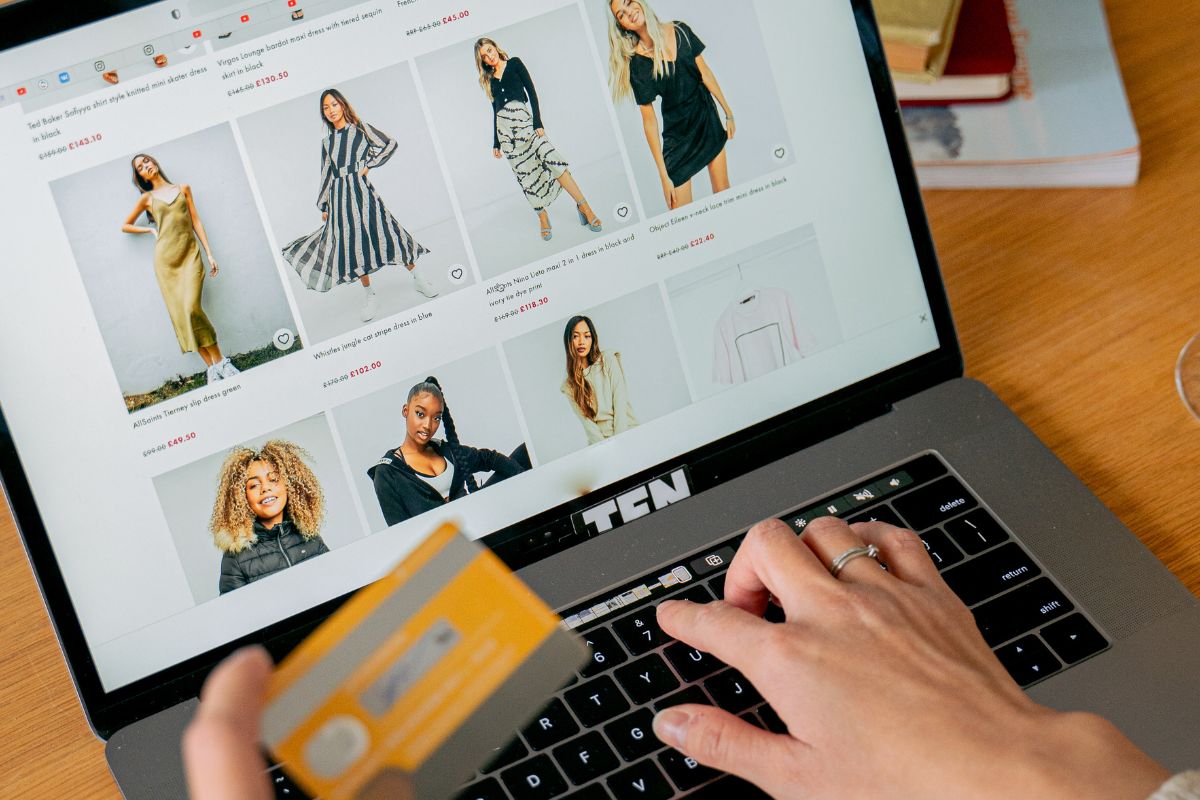 Compras internacionais de até US$ 50 voltam a ter alíquota zero de imposto de importação federal a partir desta quarta-feira (13)Foto: Divulgação/Canva/ND Mais