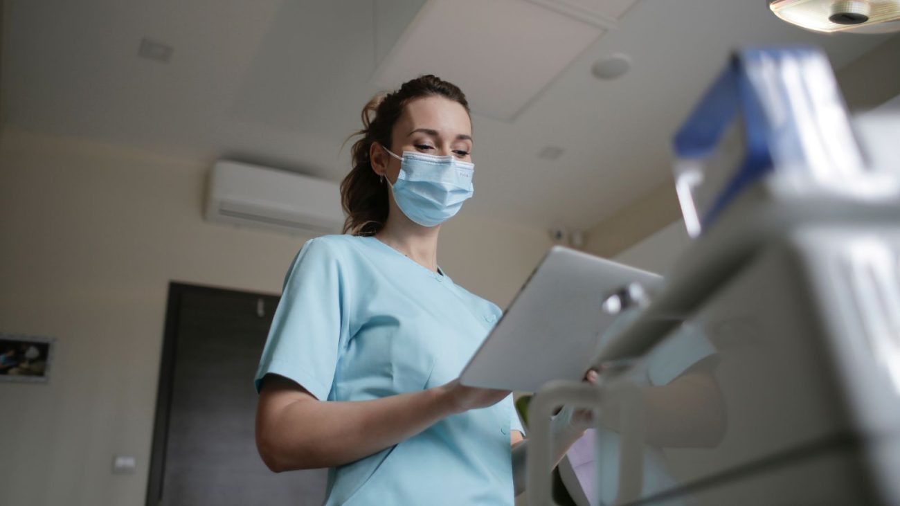 Área da saúde, com enfermeiros e psicólogos, segue em alta&nbsp;Foto: Canva/ND Mais