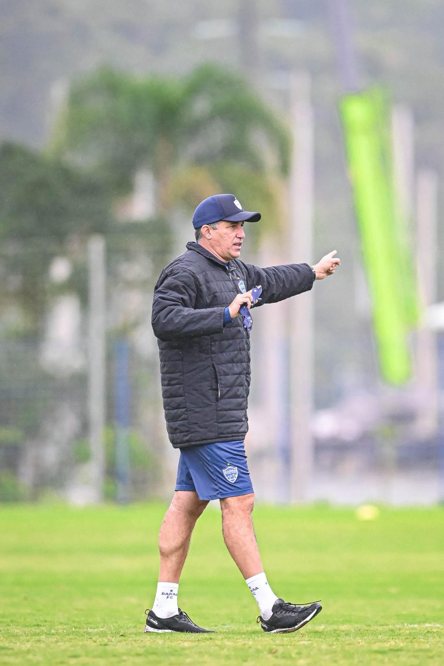 Técnico Eduardo Souza comanda treino e projeta 2026Foto: Pedro Gaya/BFC/ND