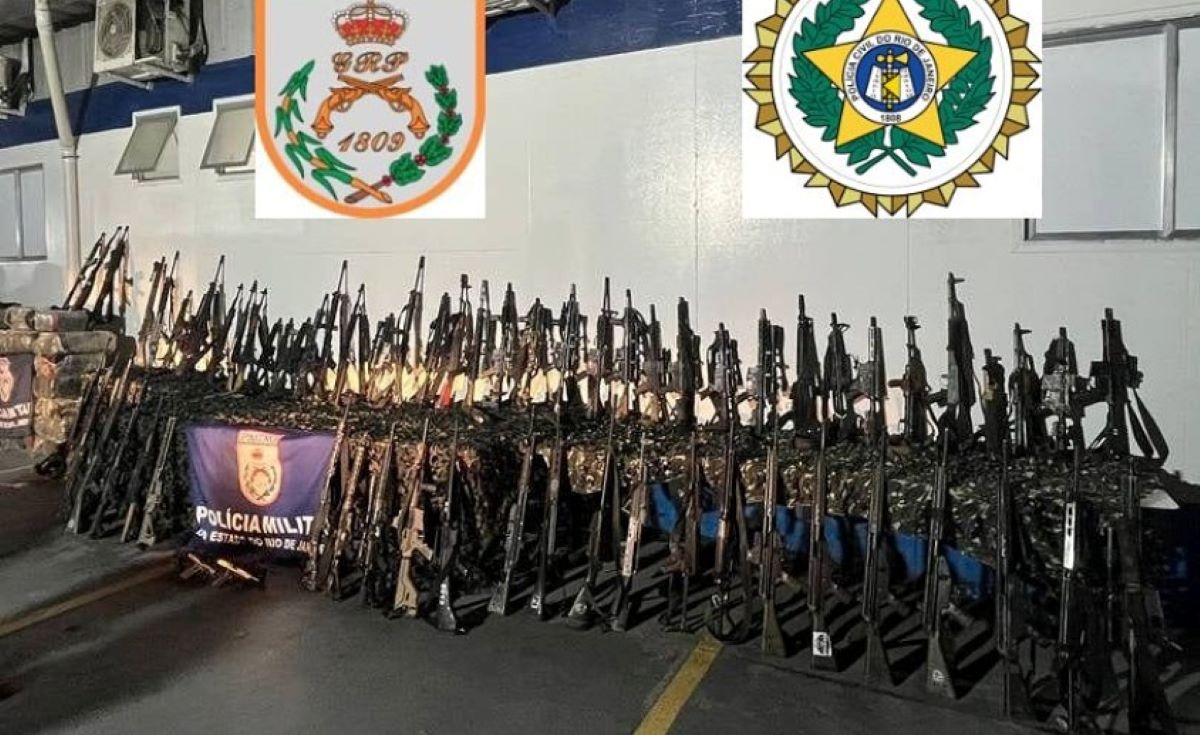 Fuzis apreendidos na megaoperação do Rio, batizada como Operação ContençãoFoto: Governo do Estado Rio de Janeiro/Reprodução/ND Mais